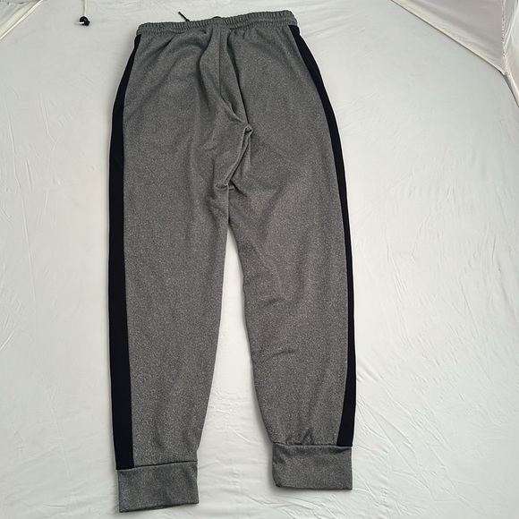 Unipro gray and black joggers with pockets - Picture 2 of 9